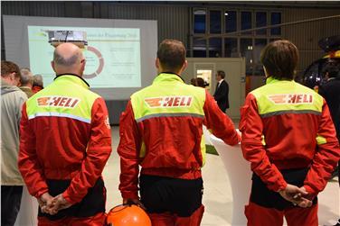 Alcuni operatori del servizio di elisoccorso Foto: USP/bf