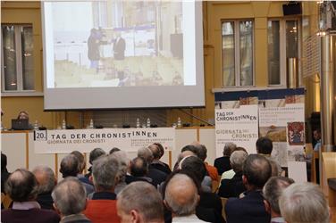 Per la ventesima giornata dei cronisti a Palazzo Widmann si è dato uno sguardo alle edizioni passate. Foto: USP/Maja Clara