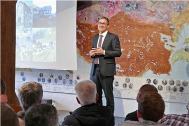 Arno Kompatscher: "I rifugi alpini sono tra i biglietti da visita del territorio" (Foto USP/rc)