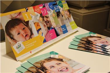 Presentato il nuovo numero dell'opuscolo "Lettere ai genitori" Foto: USP/Karin Leiter