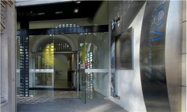 L'ingresso del Centro Trevi di Bolzano in via Cappuccini Foto Usp