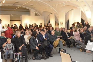 Il pubblico in sala per il conferimento dei premi Claudia Augusta per le tesi di laurea Foto Usp Diquirico