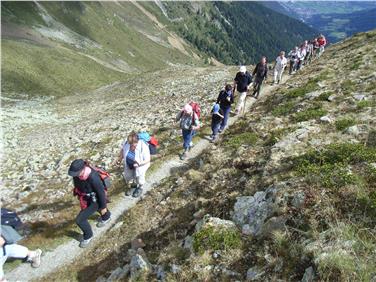 Tra i compiti dei Ranger del Parco nazionale dello Stelvio, accanto al management di flora e fauna, la gestione coordinata dei visitatori (Foto: USP/Ufficio Parco nazionale Stelvio)