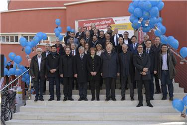 Foto di gruppo per il comitato dei promotori di Minority SafePack (Foto USP/Franzelin)