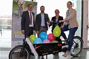 Prende il via domani, 16 marzo per concludersi il 30 settembre la quinta edizione del cicloconcorso Alto Adige pedala. Da sx a dx: l'assessore Theiner, Reiterer, Senfter e Andreis(Foto:USP/R.Clara)