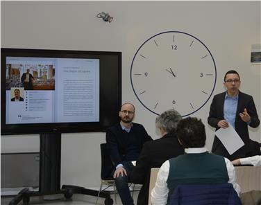 L'assessore Christian Tommasini e il capo ripartizione Claudio Andolfo durante la presentazione delle iniziative per i 20 anni del Trevi Foto Usp Canins