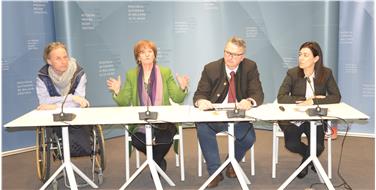 Conferenza stampa sull'ampliamento sul terrirorio degli sporteli informativi sull'amministrazione di sostegno. Da sin. Martin Telse, l'assessora Martha Stocke, Joachim Reinalter e Roberta Rigamonti. Foto: USP/F. Grigoletto