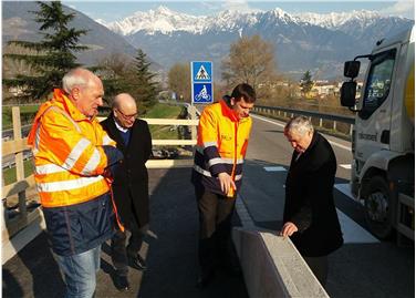 Sarà aperta prima di Pasqua l’uscita dalla MeBo a Lana, oggi il sopralluogo di Mussner (Foto USP/Servizio strade)