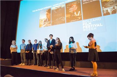 Torna anche nel 2018 il premio della giuria di studenti dell'Euregio al Bolzano Film Festival (Foto USP/Euregio)