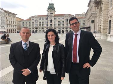 Ufficio comune dell'Euregio a Trieste: Christoph Von Ach, Valentina Piffer e Matthias Fink (Foto USP/Euregio)