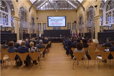 Una sessantina di funzionari partecipano al convegno sulla cooperazione fra amministrazioni dell'Euregio (Foto: USP/Barbara Franzelin)