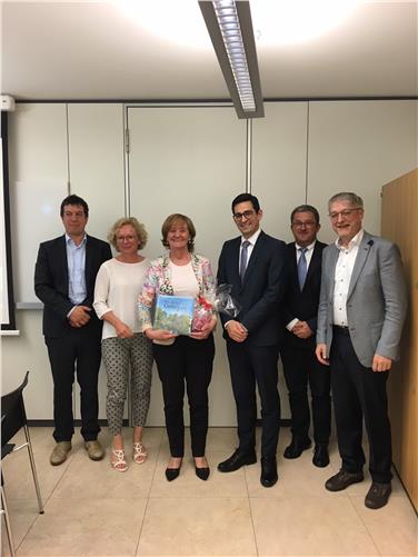 Foto di gruppo dell'assessora Stocker con la delegazione della comunità tedesca del Belgio Foto: USP-Astrid Pichler