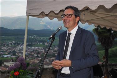 Il presidente Kompatscher al ricevimento per i media germanici: "Alto Adige terra di sport e di sportivi" (Foto USP/Johannes Fein)